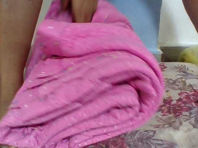Juliah1a live cam on BongaCams