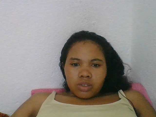 Juliah1a live cam on BongaCams