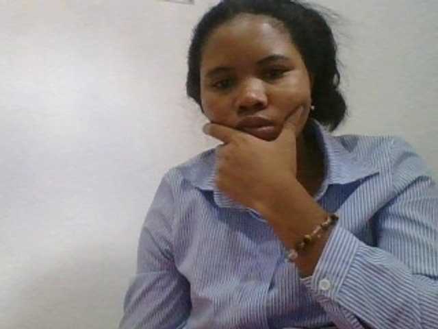 Juliah1a live cam on BongaCams