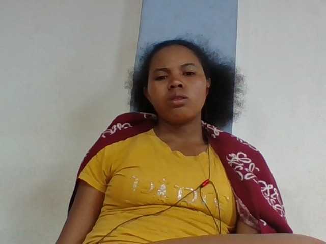 Juliah1a live cam on BongaCams