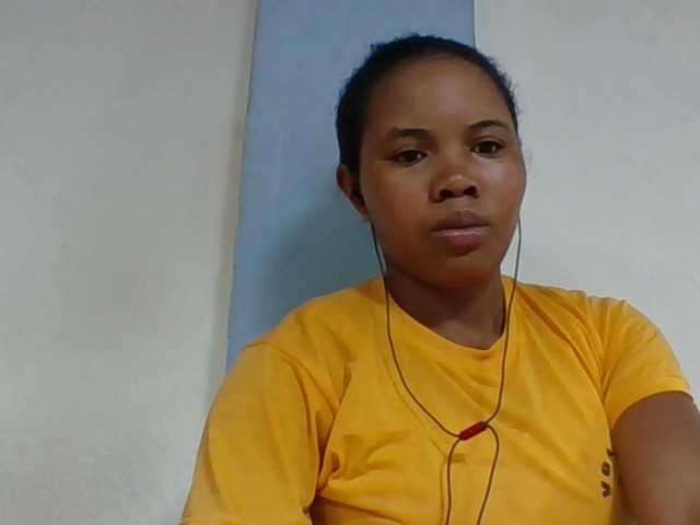 Juliah1a live cam on BongaCams