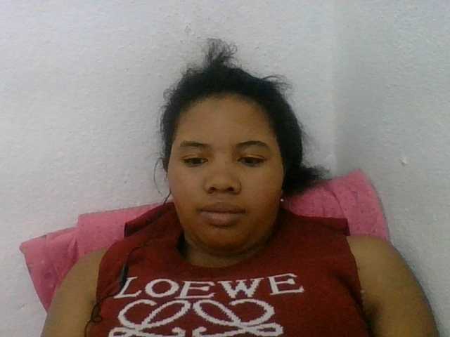 Juliah1a live cam on BongaCams