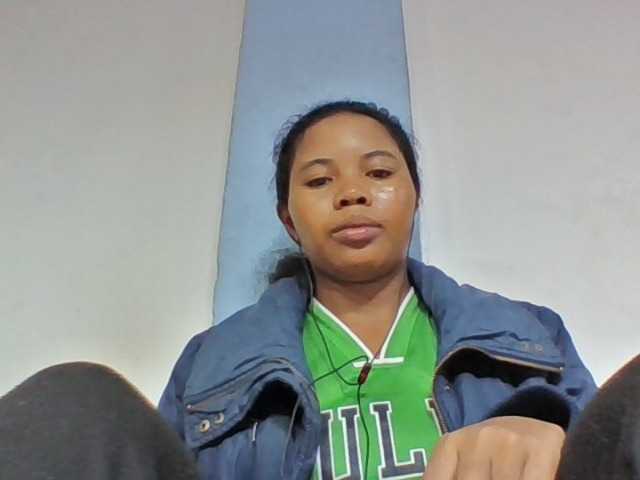 Juliah1a live cam on BongaCams