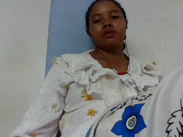 Juliah1a live cam on BongaCams