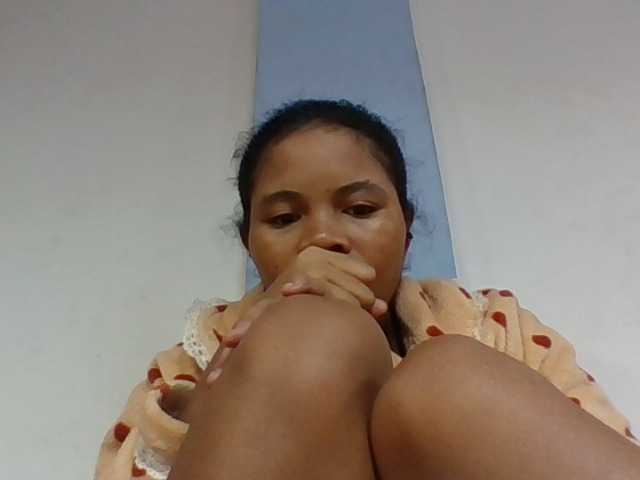 Juliah1a live cam on BongaCams