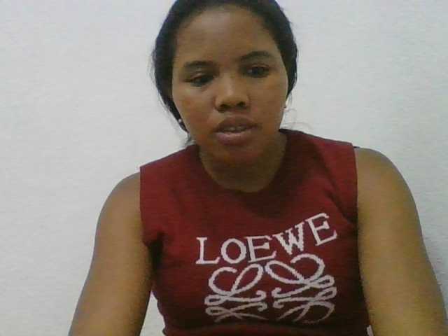 Juliah1a live cam on BongaCams