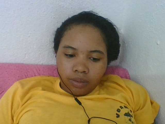 Juliah1a live cam on BongaCams