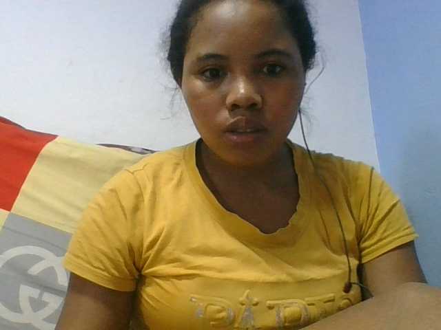 Juliah1a live cam on BongaCams