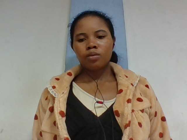 Juliah1a live cam on BongaCams