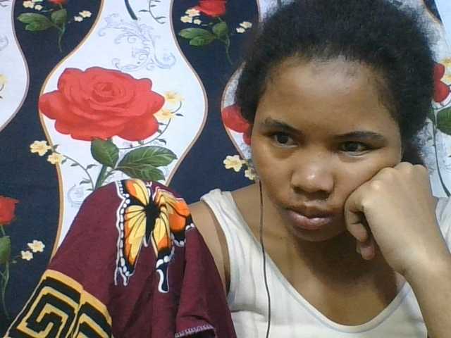 Juliah1a live cam on BongaCams