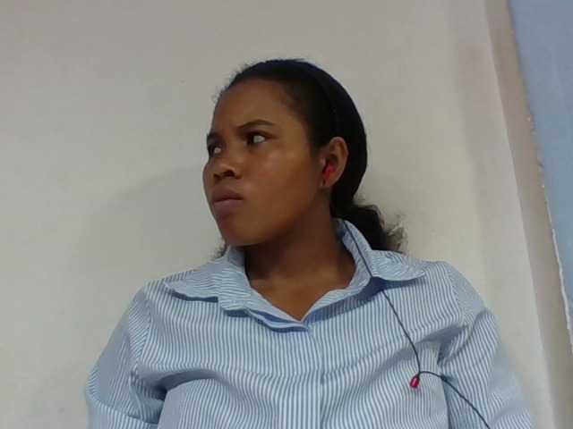 Juliah1a live webcam show