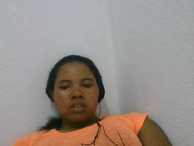 Juliah1a live cam on BongaCams