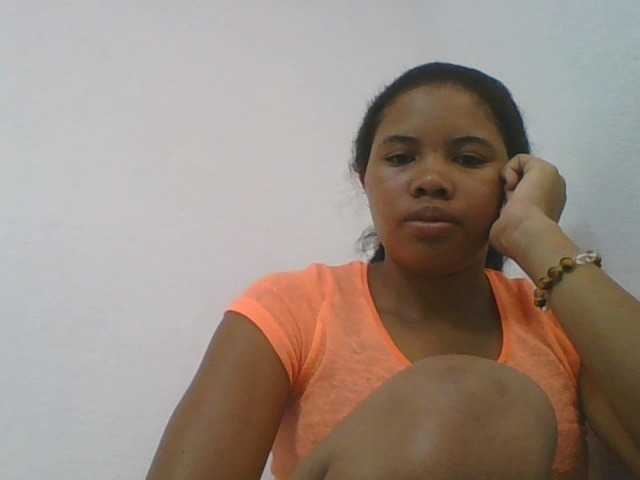 Juliah1a live cam on BongaCams