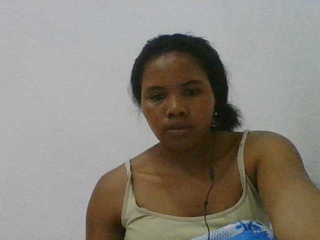 Juliah1a live cam on BongaCams