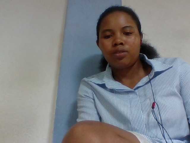 Juliah1a live cam on BongaCams
