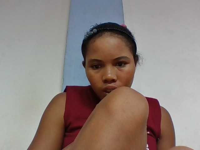 Juliah1a live cam on BongaCams