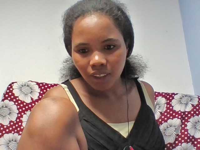 Juliah1a live cam preview