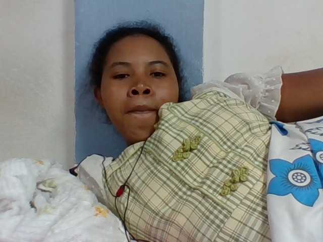 Juliah1a live cam on BongaCams