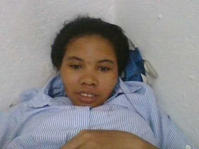 Juliah1a live cam on BongaCams