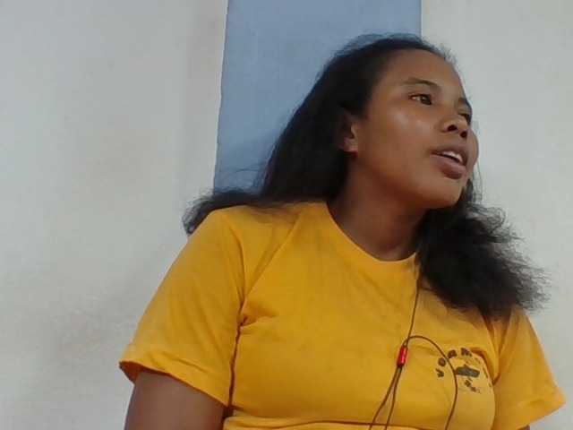 Juliah1a live cam on BongaCams