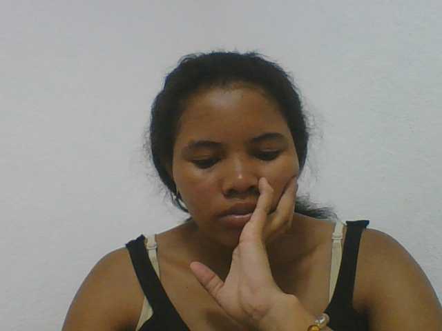 Juliah1a live cam on BongaCams