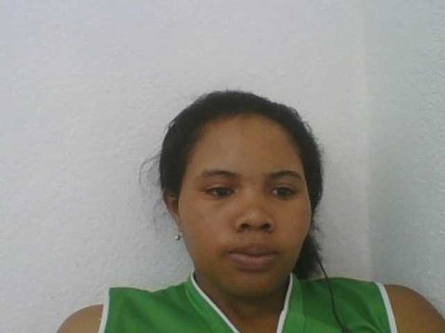 Juliah1a live cam on BongaCams