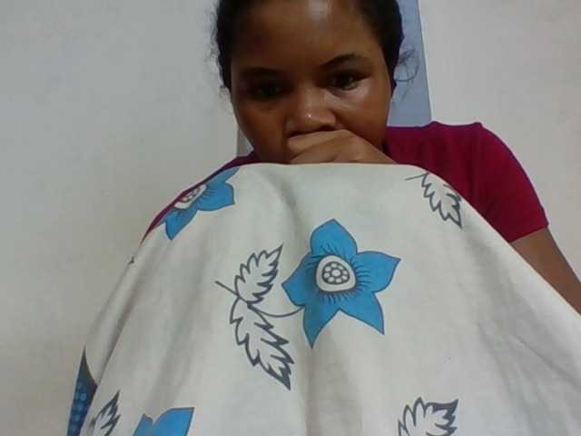 Juliah1a live cam on BongaCams
