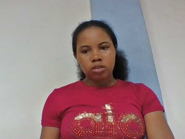 Juliah1a live cam on BongaCams