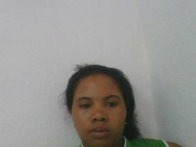 Juliah1a live cam on BongaCams