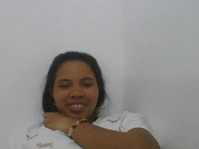 Juliah1a live cam on BongaCams