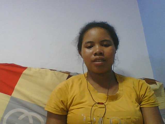 Juliah1a live cam on BongaCams