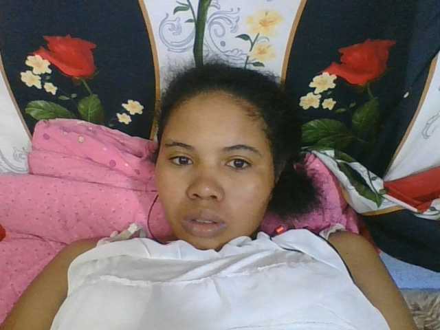 Juliah1a live cam on BongaCams