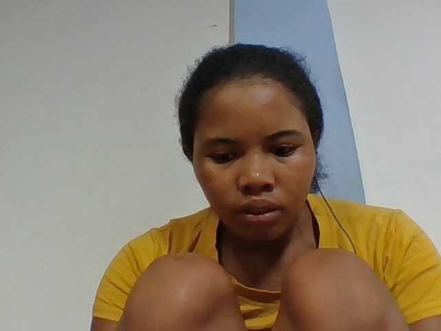Juliah1a live cam on BongaCams