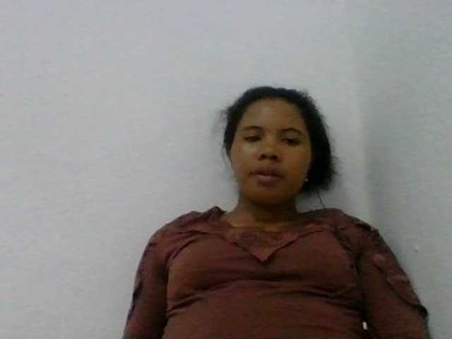 Juliah1a live cam on BongaCams