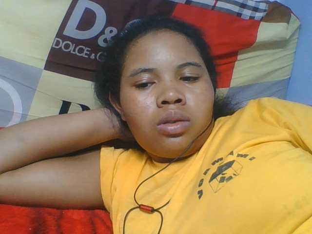 Juliah1a live cam on BongaCams
