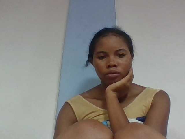 le modèle Juliah1a est en webcam porno dans un show sur le site bongacams, il possède les tags suivants: Ebony,Brunette,Shaved