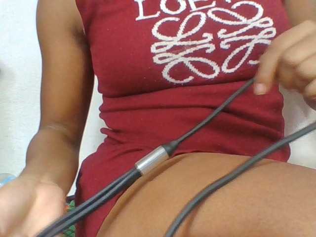 Juliah1a live cam on BongaCams