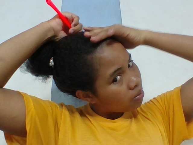 Juliah1a live cam on BongaCams