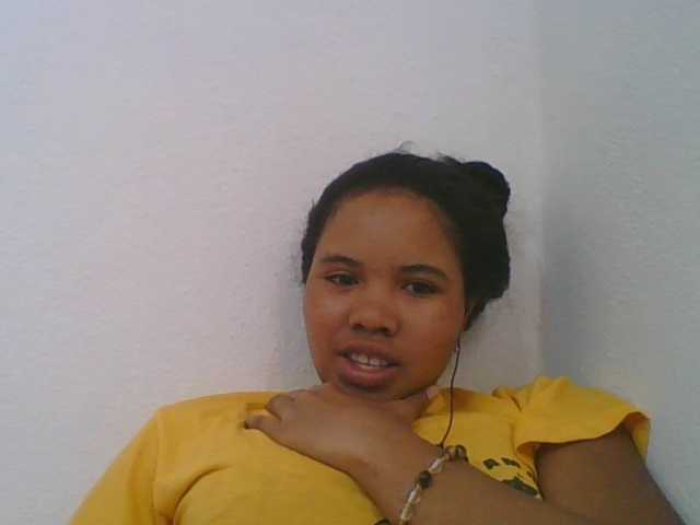 Juliah1a live cam on BongaCams