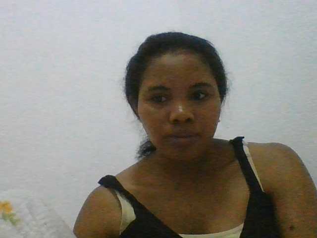 Juliah1a live cam on BongaCams