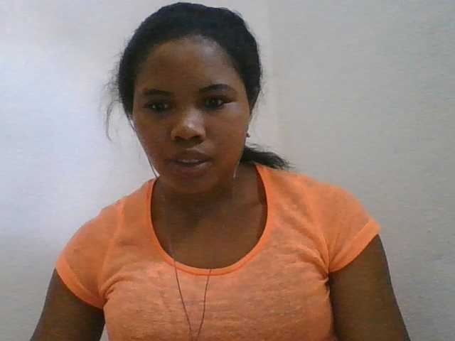 Juliah1a live cam on BongaCams
