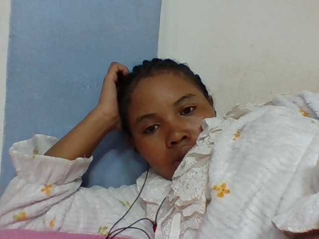 Juliah1a live cam on BongaCams
