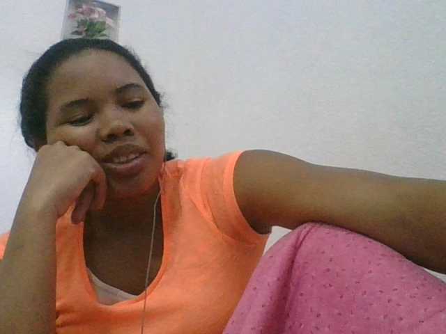 Juliah1a, en vivo ahora en BongaCams