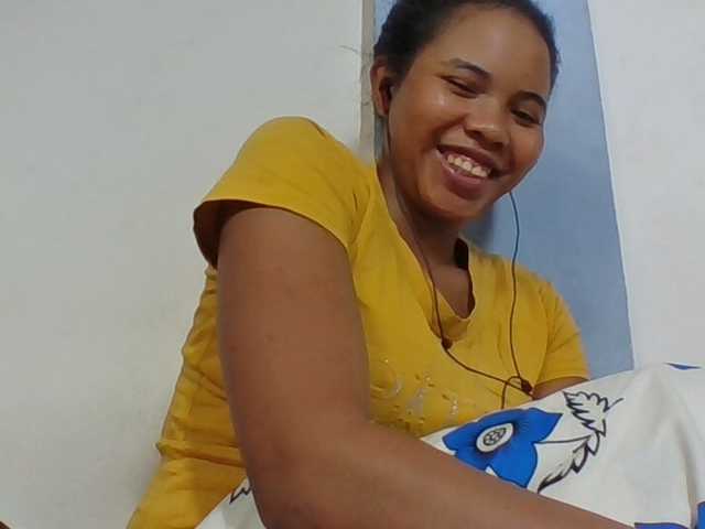Juliah1a live cam on BongaCams