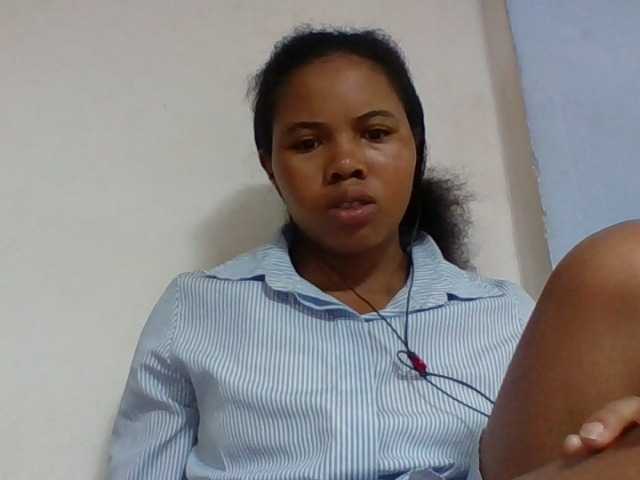 Juliah1a live cam on BongaCams