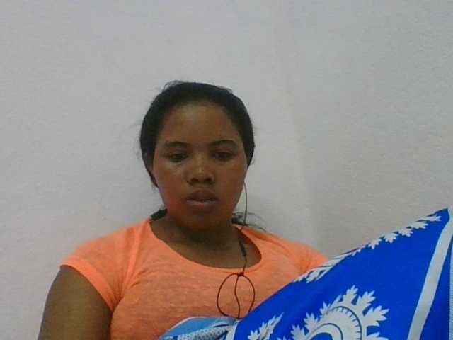 Juliah1a live cam on BongaCams