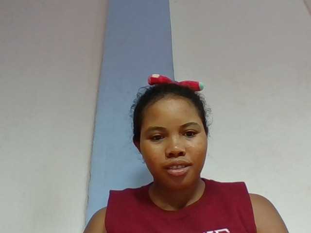 Juliah1a live cam on BongaCams