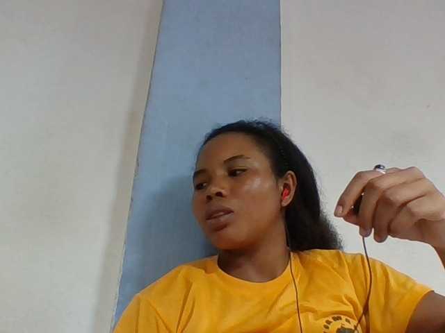 Juliah1a live cam on BongaCams