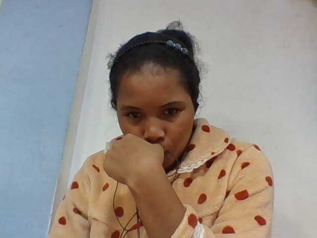 Juliah1a live cam on BongaCams