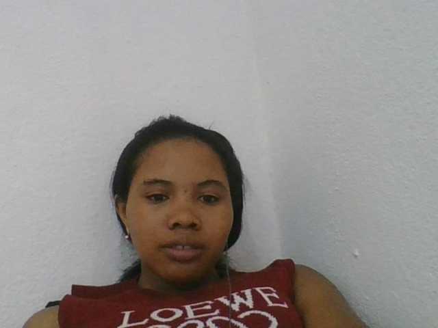 Juliah1a live cam on BongaCams
